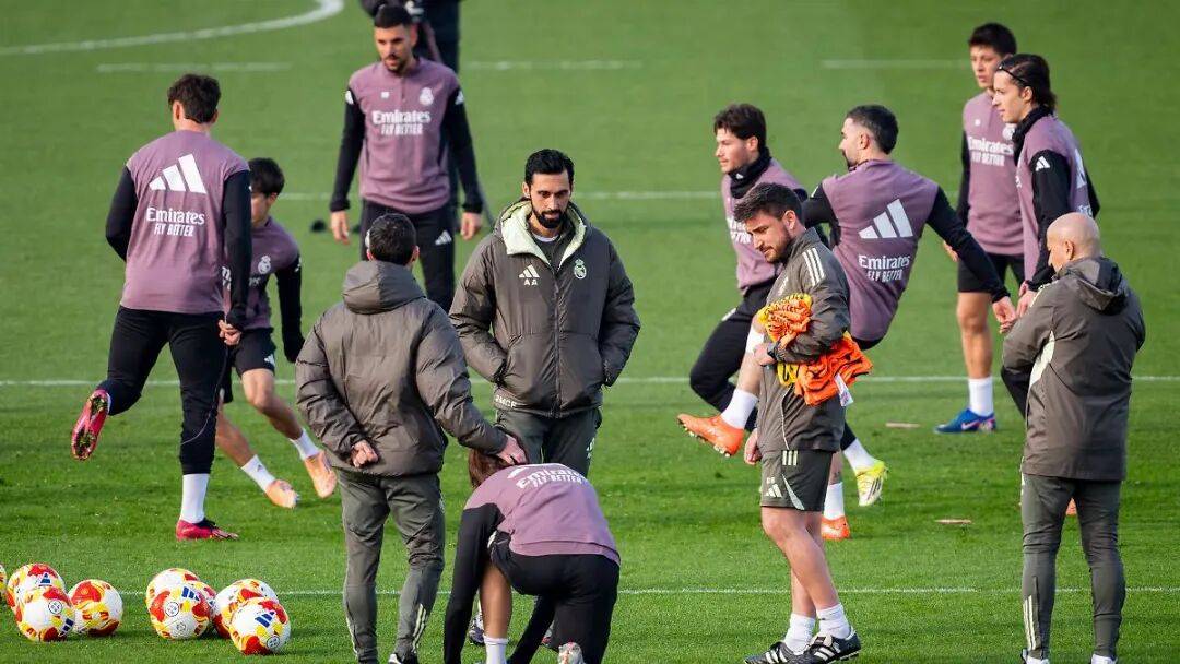 今晚巴黎圣日耳曼内部沟通：国王杯节点到来；更衣室稳定；资深球员宣示担当的简单介绍-爱游戏APP